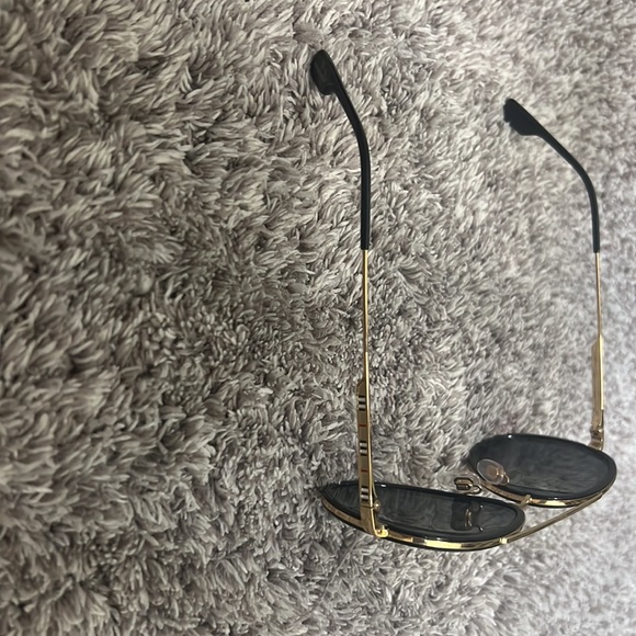 Burberry Sunglasses for sale at almost a third of the original price - Picture 5 of 6